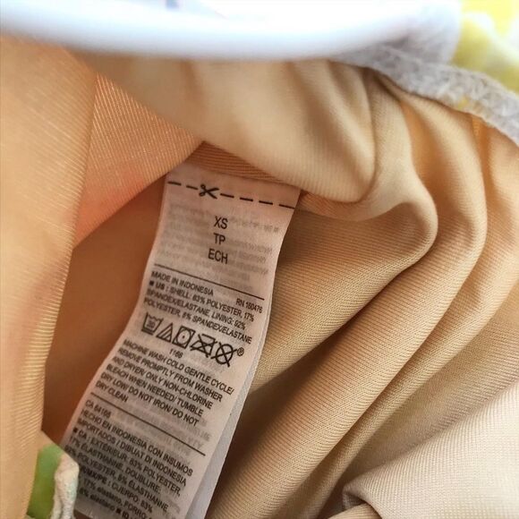 Old Navy tie dye rash guard swimsuit VGUC XS(5T) - Picture 3 of 5